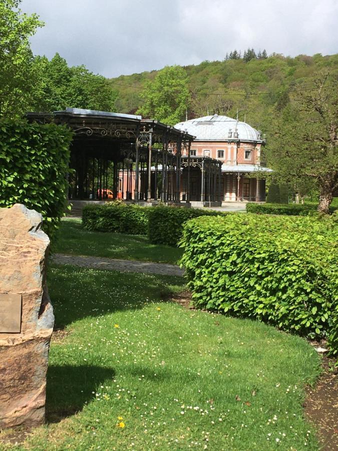 Holiday Home "Les Ancolies " Gite Citadin Spa Zewnętrze zdjęcie