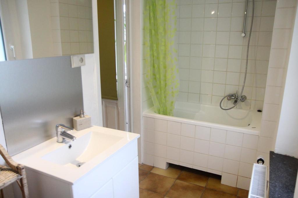 Holiday Home "Les Ancolies " Gite Citadin Spa Pokój zdjęcie