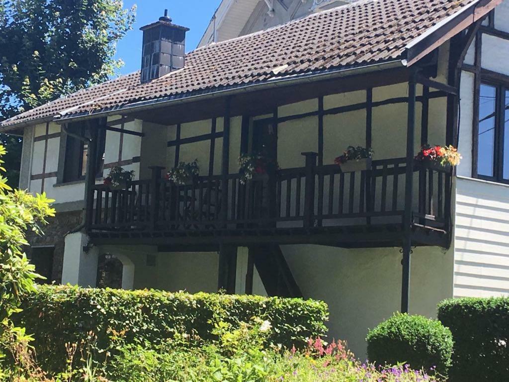 Holiday Home "Les Ancolies " Gite Citadin Spa Zewnętrze zdjęcie